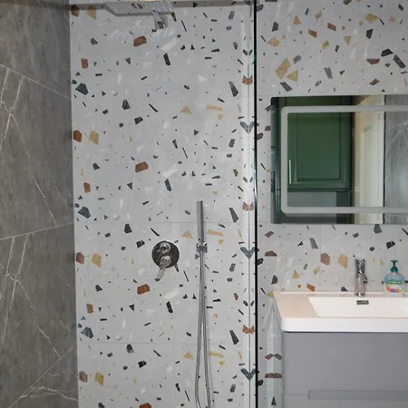 Getaway - * 地拉那