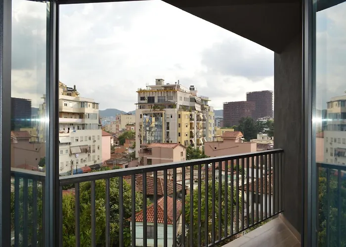 Getaway - * Tirana